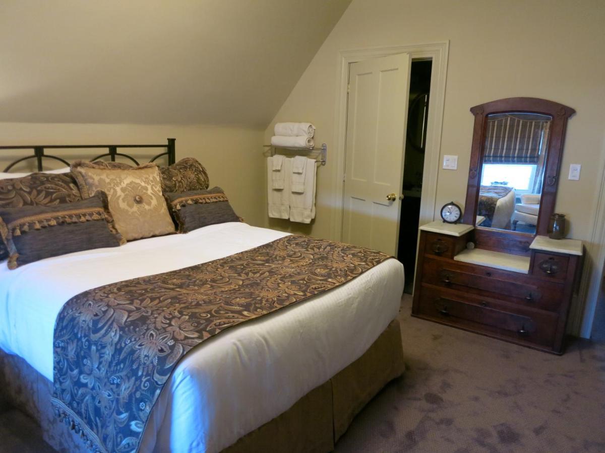 The Woodview Inn ガナノクエ エクステリア 写真