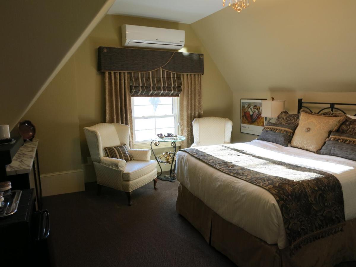 The Woodview Inn ガナノクエ エクステリア 写真