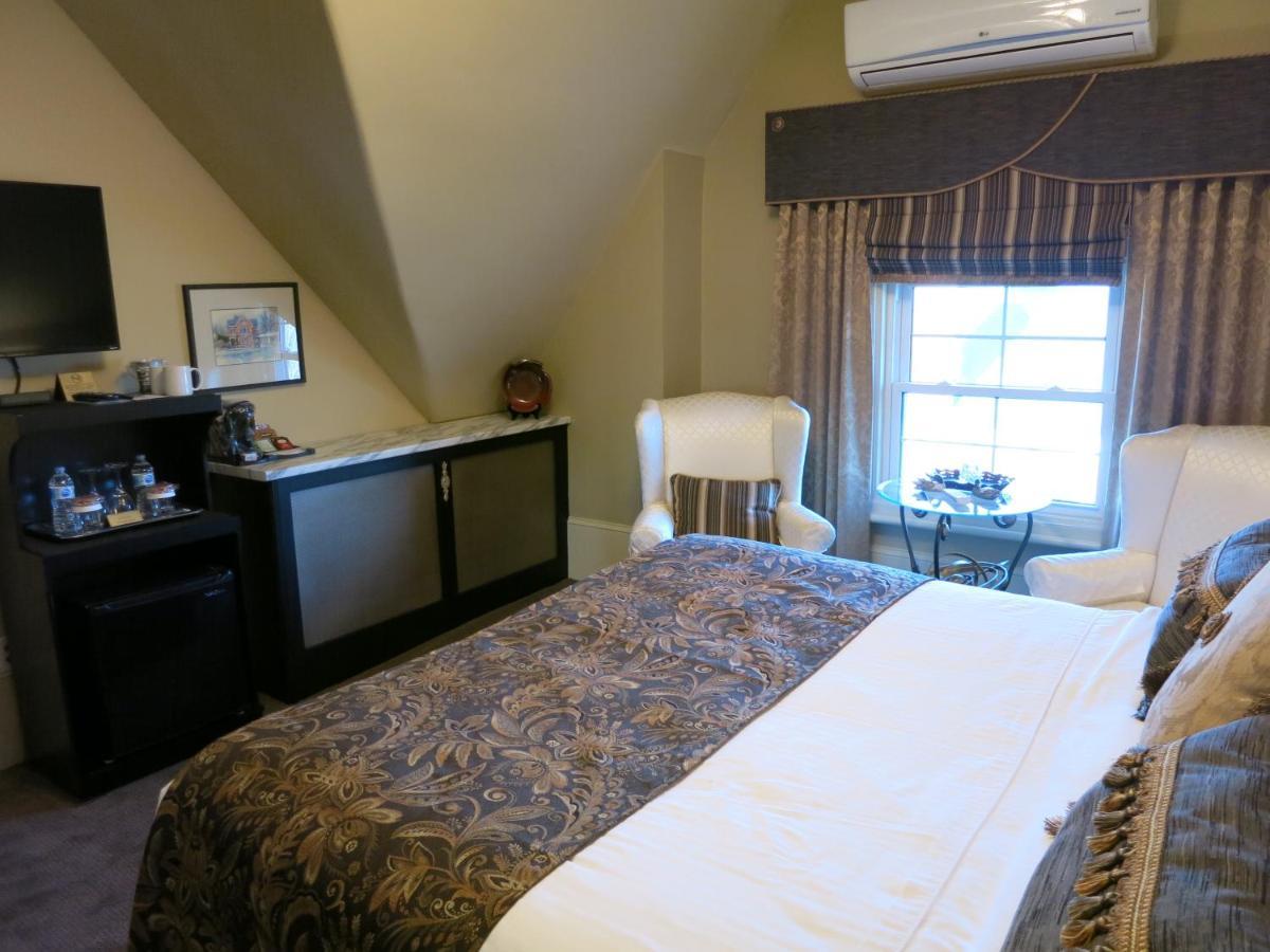 The Woodview Inn ガナノクエ エクステリア 写真