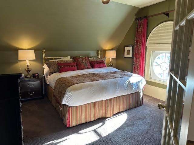 The Woodview Inn ガナノクエ エクステリア 写真