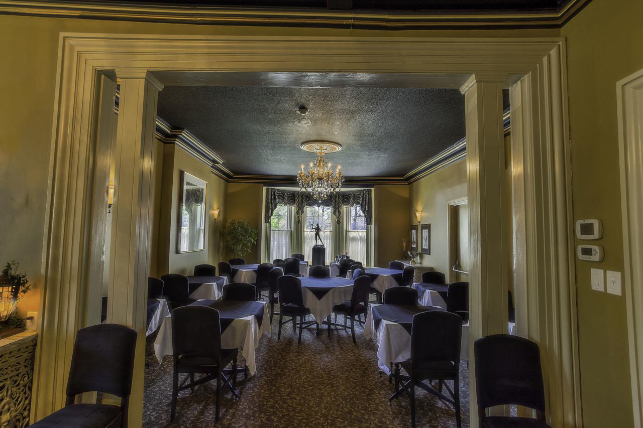 The Woodview Inn ガナノクエ エクステリア 写真