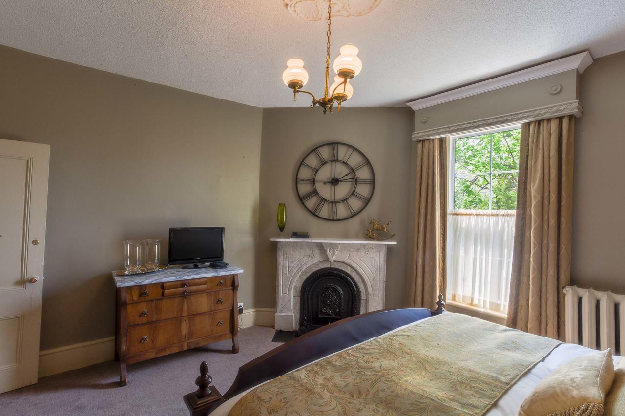 The Woodview Inn ガナノクエ エクステリア 写真