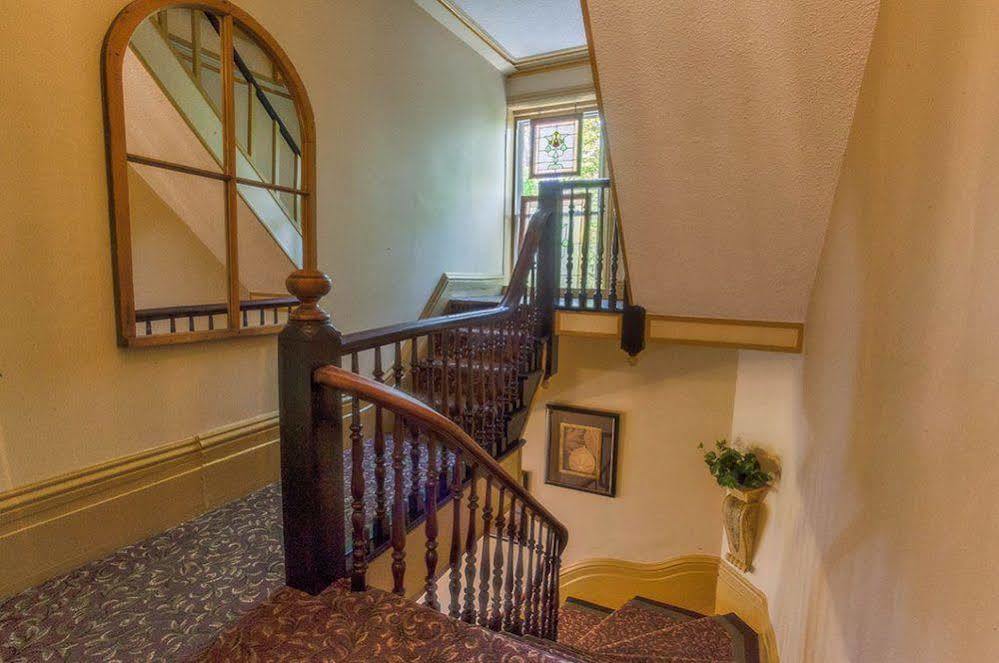 The Woodview Inn ガナノクエ エクステリア 写真