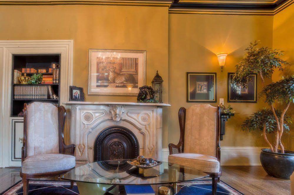 The Woodview Inn ガナノクエ エクステリア 写真