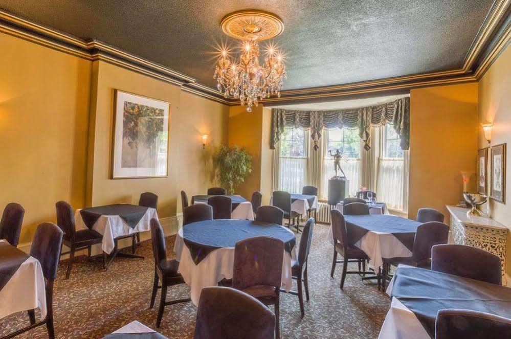 The Woodview Inn ガナノクエ エクステリア 写真